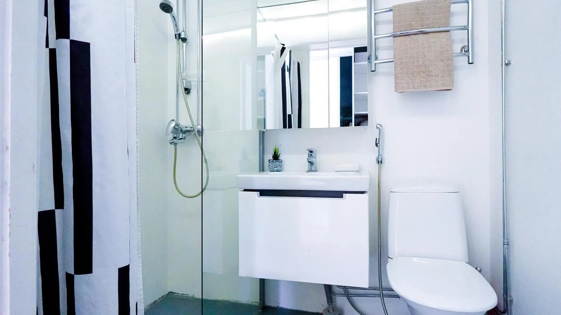 Vibrant Helsinki Stay 5 Min To Design District Apartment